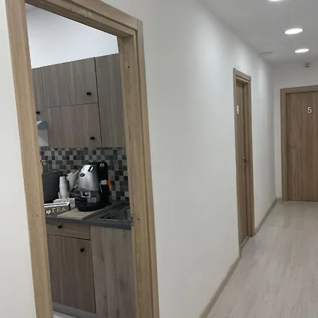 Central 128 بيت ضيافة باليرمو