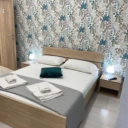 Central 128 بيت ضيافة باليرمو